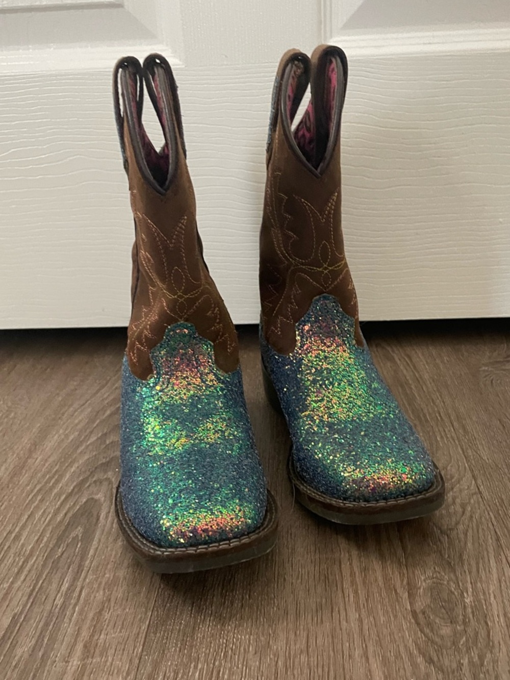 Smoky Mountain Girls Sparkly Cowgirl Boots with Pink Leopard Lining